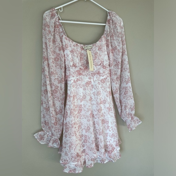Coquette ThirtyThirty Floral Dress in Soft Pink NWT size MEDIUM - Picture 2 of 6